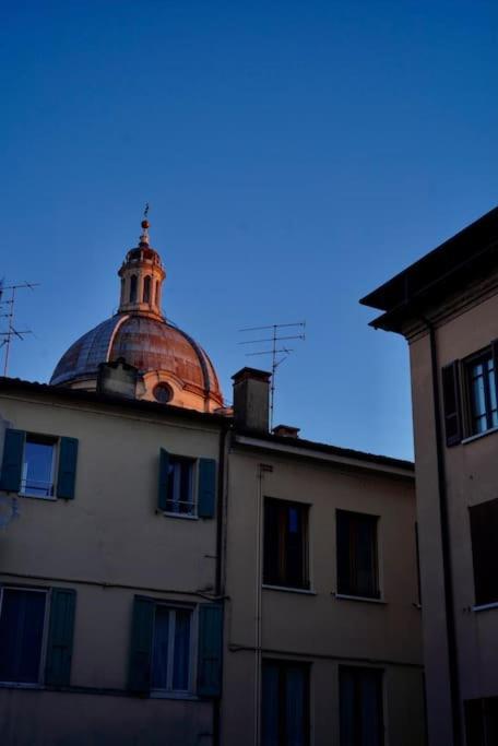 Wonderful Central Apartment! Mantova Luaran gambar