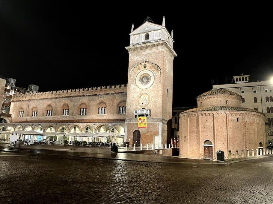 Wonderful Central Apartment! Mantova Luaran gambar