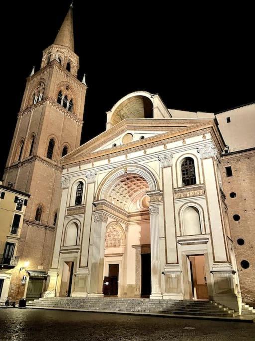 Wonderful Central Apartment! Mantova Luaran gambar