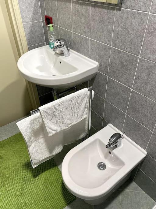 Wonderful Central Apartment! Mantova Luaran gambar